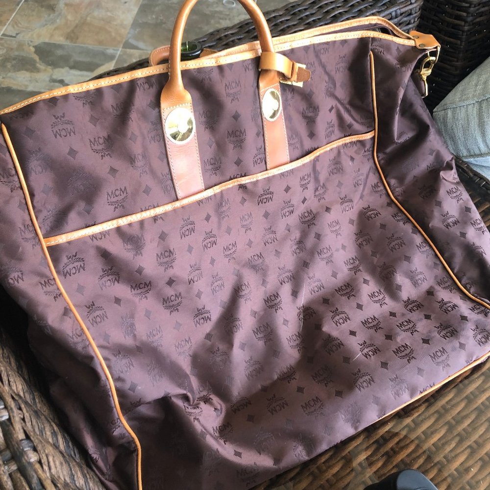 LARGE MCM Sachel 21X20